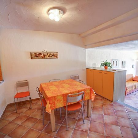 Delia Apartments سان تيودورو المظهر الخارجي الصورة